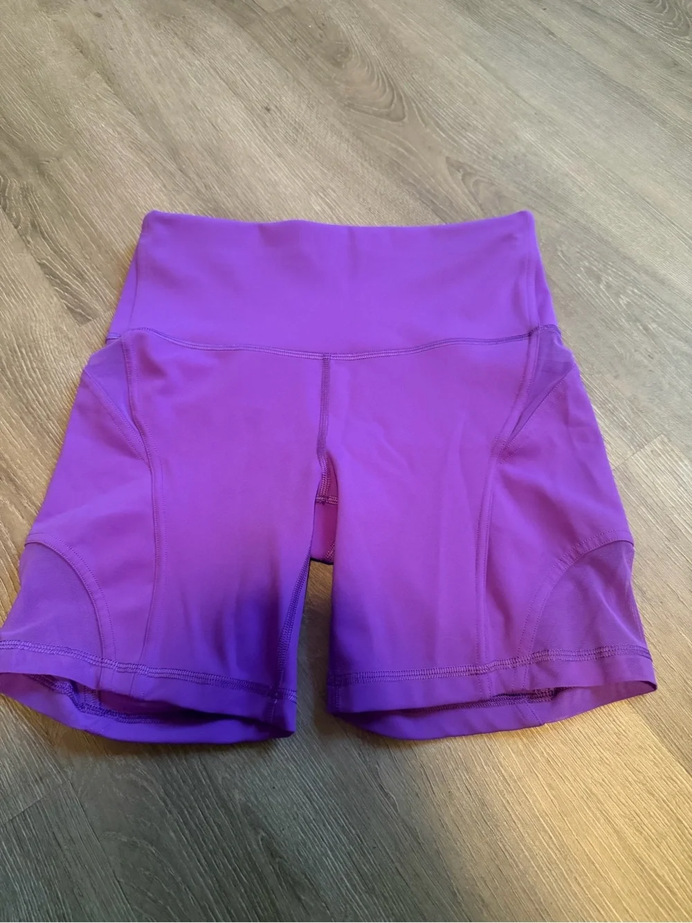 lululemon athletica Wunder Train Mesh Panel 6inch Bike Short 💜